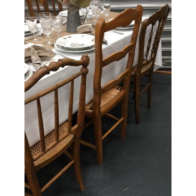 Location chaise vintage dépareillée