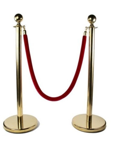 Location 2 potelets or avec corde rouge